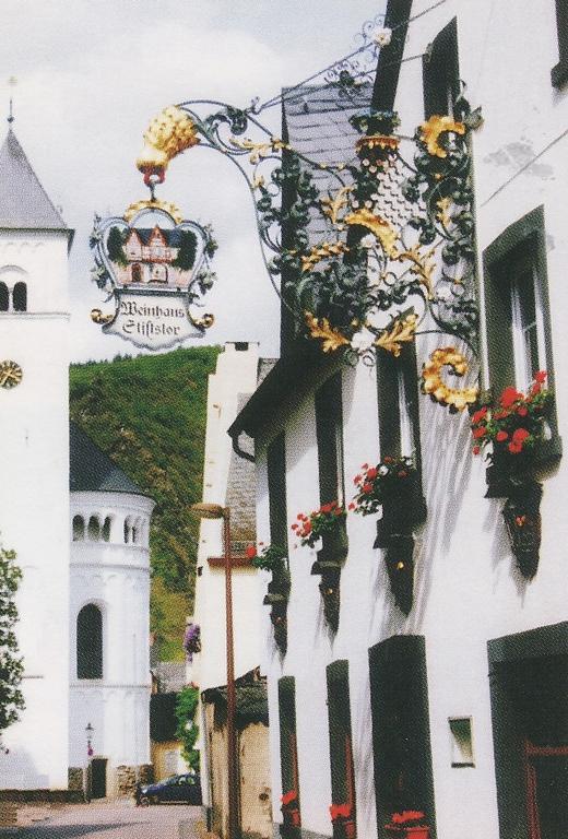 Hotel Weinhaus Am Stiftstor Treis-Karden Exterior photo